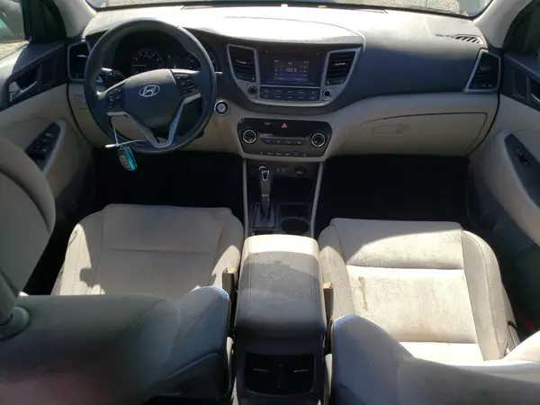 KM8J33A24HU398231 2017 HYUNDAI TUCSON - Image 8