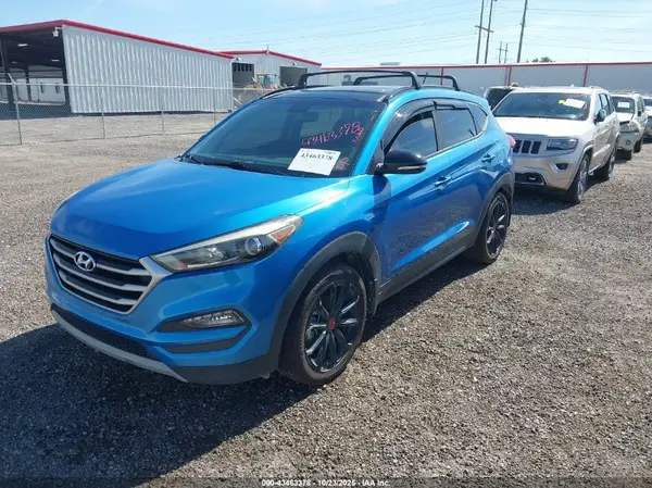 KM8J33A24HU439358 2017 HYUNDAI TUCSON - Image 2
