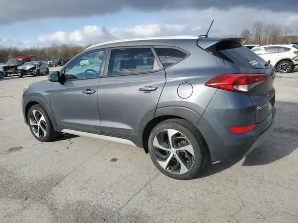 KM8J33A24HU457326 2017 HYUNDAI TUCSON - Image 2