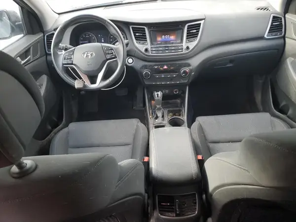 KM8J33A24HU457326 2017 HYUNDAI TUCSON - Image 8