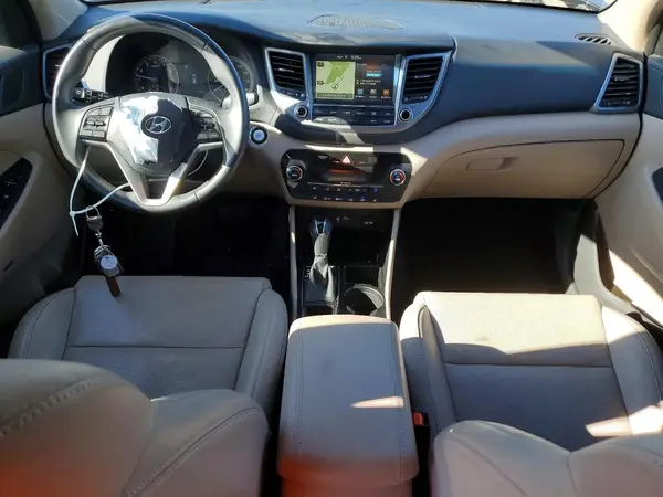 KM8J33A24HU483974 2017 HYUNDAI TUCSON - Image 8