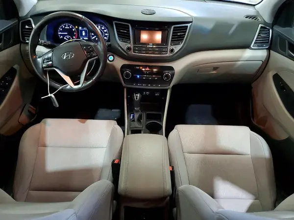 KM8J33A24HU491539 2017 HYUNDAI TUCSON - Image 8
