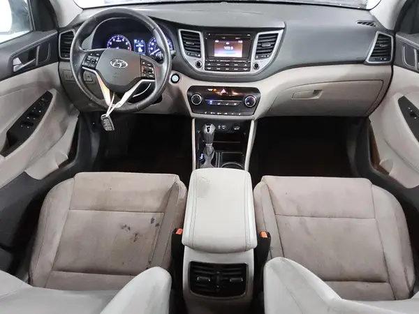 KM8J33A24HU495462 2017 HYUNDAI TUCSON - Image 8