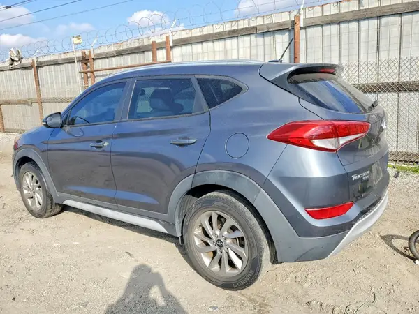 KM8J33A24HU496529 2017 HYUNDAI TUCSON - Image 2
