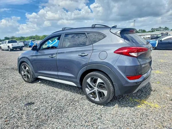 KM8J33A24HU499110 2017 HYUNDAI TUCSON - Image 2