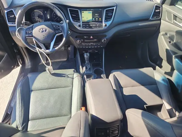 KM8J33A24HU506864 2017 HYUNDAI TUCSON - Image 8
