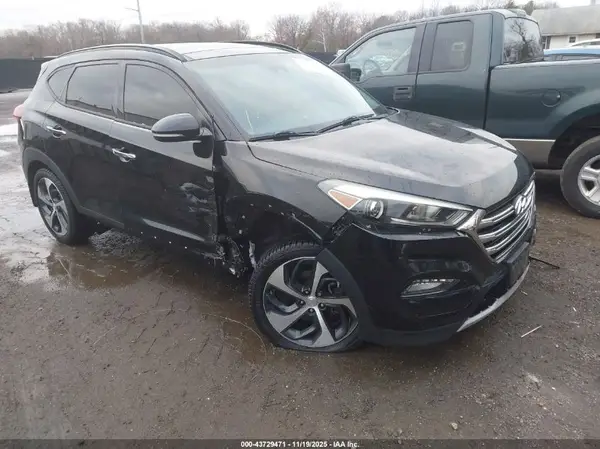 KM8J33A24HU512566 2017 HYUNDAI TUCSON - Image 1