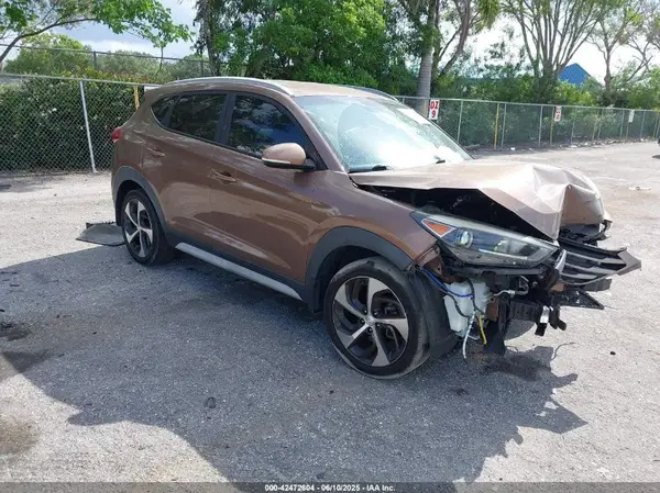 KM8J33A24HU519596 2017 HYUNDAI TUCSON - Image 1
