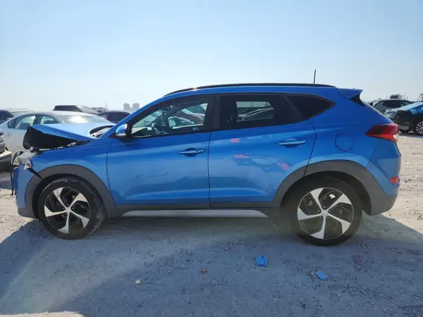 KM8J33A24HU547558 2017 HYUNDAI TUCSON - Image 2