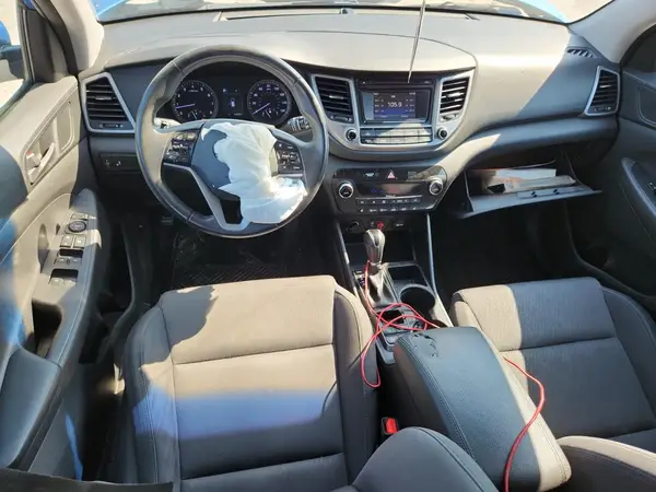 KM8J33A24HU547558 2017 HYUNDAI TUCSON - Image 8