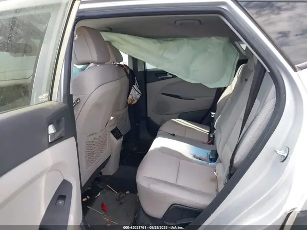 KM8J33A24HU553506 2017 HYUNDAI TUCSON - Image 8