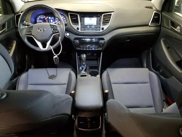 KM8J33A24HU553893 2017 HYUNDAI TUCSON - Image 8
