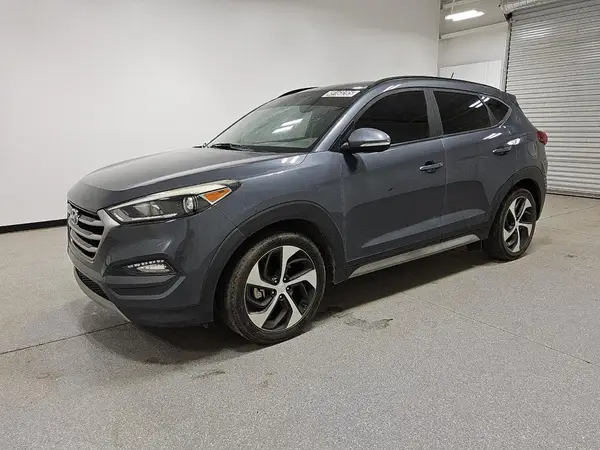 KM8J33A24HU561377 2017 HYUNDAI TUCSON - Image 1