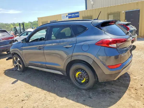 KM8J33A24HU561864 2017 HYUNDAI TUCSON - Image 2