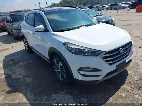 KM8J33A24HU580530 2017 HYUNDAI TUCSON - Image 1