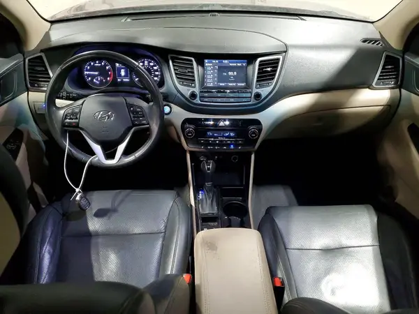 KM8J33A24JU631353 2018 HYUNDAI TUCSON - Image 8
