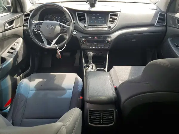 KM8J33A24JU648136 2018 HYUNDAI TUCSON - Image 8