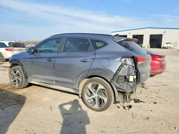KM8J33A24JU666099 2018 HYUNDAI TUCSON - Image 2