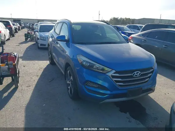 KM8J33A24JU698812 2018 HYUNDAI TUCSON - Image 1
