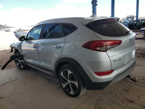 KM8J33A24JU720873 2018 HYUNDAI TUCSON - Image 2