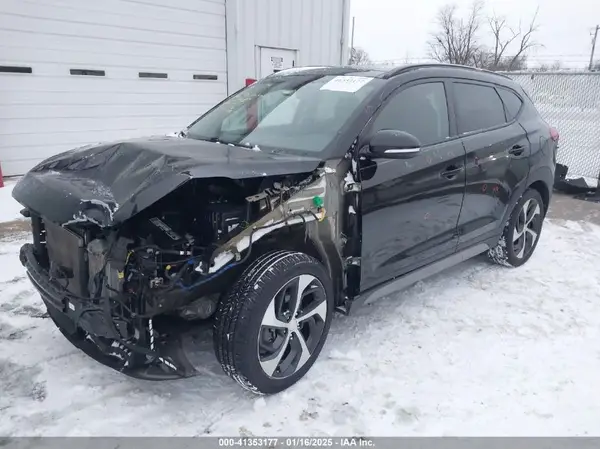 KM8J33A24JU721232 2018 HYUNDAI TUCSON - Image 2
