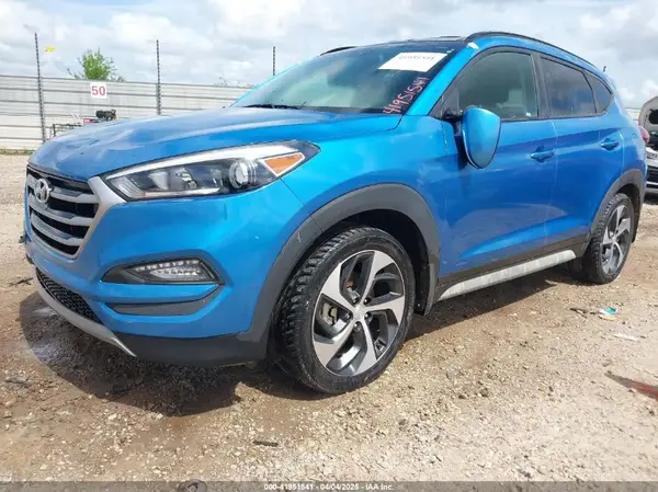 KM8J33A24JU729749 2018 HYUNDAI TUCSON - Image 2