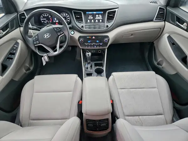 KM8J33A24JU757194 2018 HYUNDAI TUCSON - Image 8