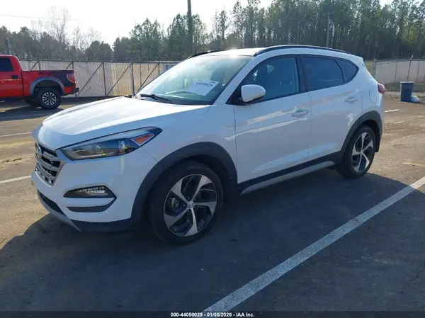 KM8J33A24JU760080 2018 HYUNDAI TUCSON - Image 2