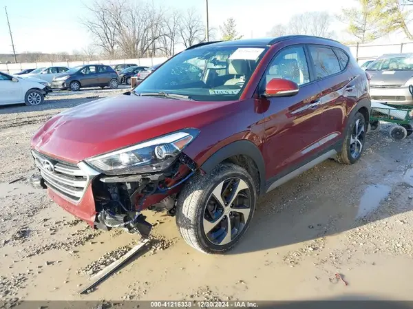 KM8J33A24JU782581 2018 HYUNDAI TUCSON - Image 2