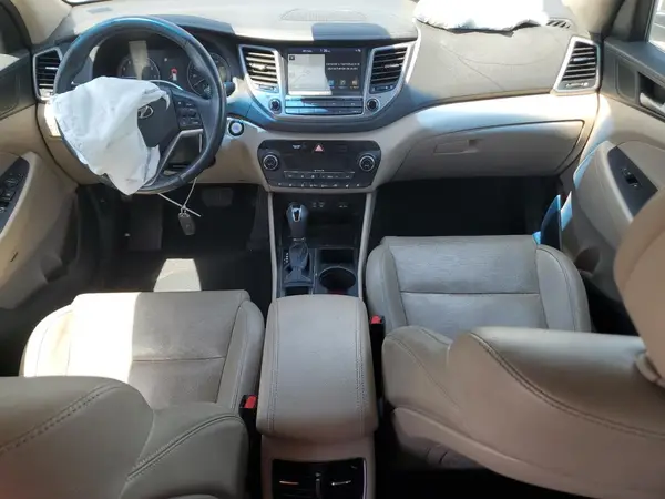 KM8J33A24JU783326 2018 HYUNDAI TUCSON - Image 8