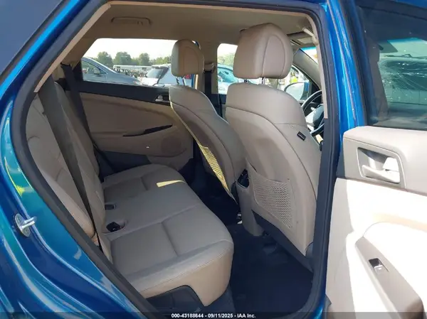KM8J33A24JU799946 2018 HYUNDAI TUCSON - Image 8
