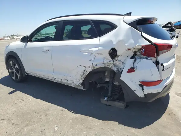 KM8J33A24JU814431 2018 HYUNDAI TUCSON - Image 2