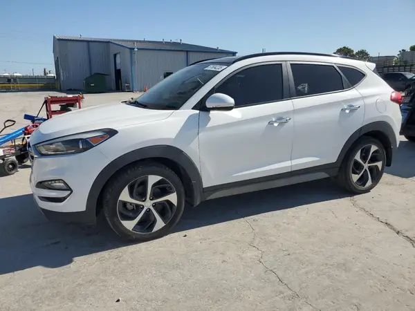 KM8J33A24JU822626 2018 HYUNDAI TUCSON - Image 1