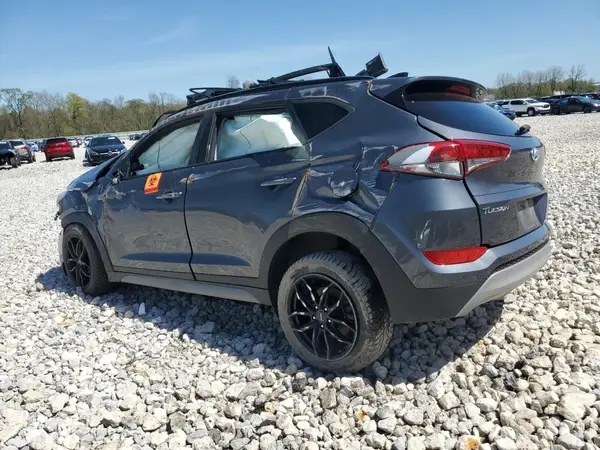 KM8J33A24JU836705 2018 HYUNDAI TUCSON - Image 2