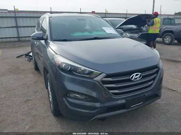 KM8J33A25GU037783 2016 HYUNDAI TUCSON