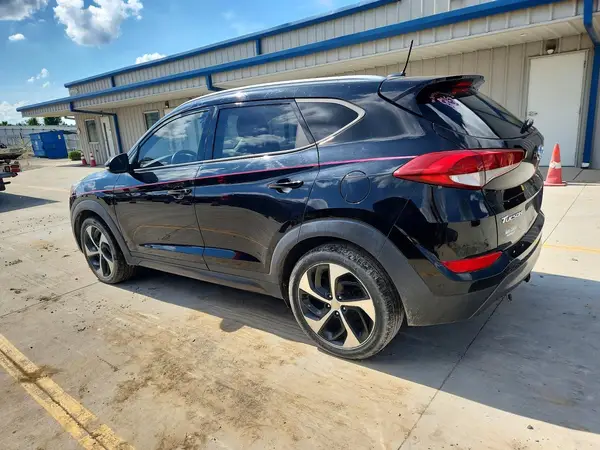 KM8J33A25GU044734 2016 HYUNDAI TUCSON - Image 2