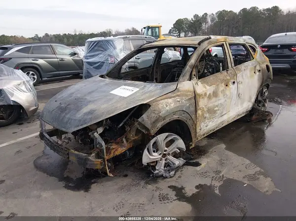 KM8J33A25GU057001 2016 HYUNDAI TUCSON - Image 2