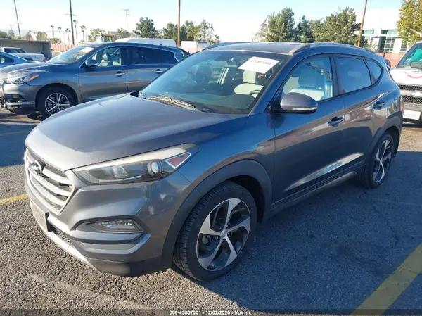 KM8J33A25GU187778 2016 HYUNDAI TUCSON - Image 2