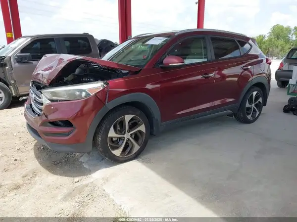 KM8J33A25GU193645 2016 HYUNDAI TUCSON - Image 2