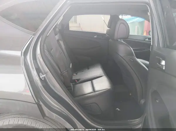 KM8J33A25GU196223 2016 HYUNDAI TUCSON - Image 8