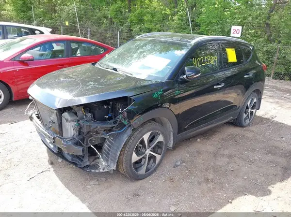 KM8J33A25GU219046 2016 HYUNDAI TUCSON - Image 2
