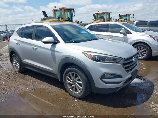 KM8J33A25GU233478 2016 HYUNDAI TUCSON - Image 1