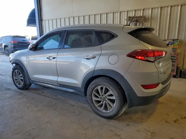 KM8J33A25GU236252 2016 HYUNDAI TUCSON - Image 2
