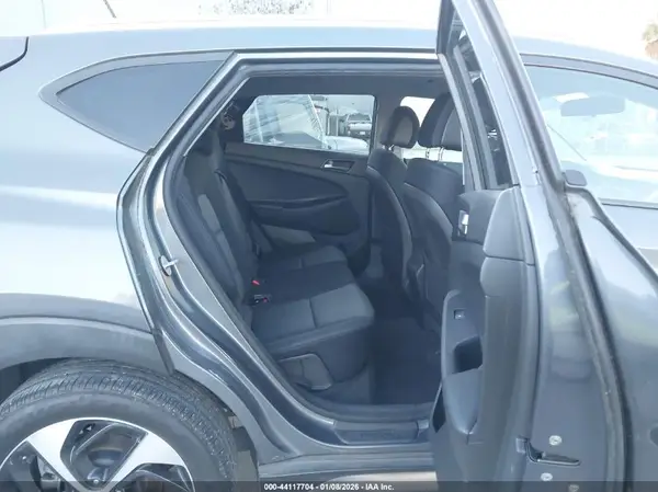 KM8J33A25GU249017 2016 HYUNDAI TUCSON - Image 8
