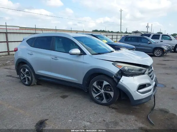 KM8J33A25GU268621 2016 HYUNDAI TUCSON - Image 1