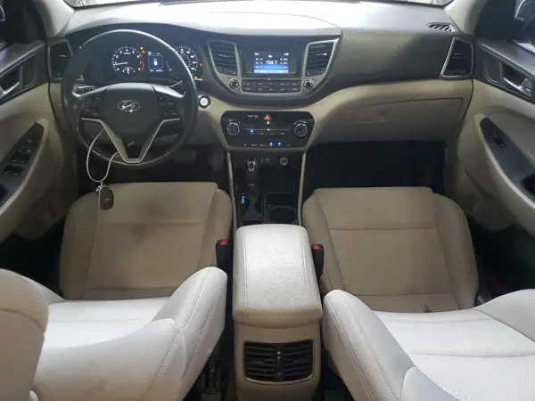KM8J33A25HU275960 2017 HYUNDAI TUCSON - Image 8