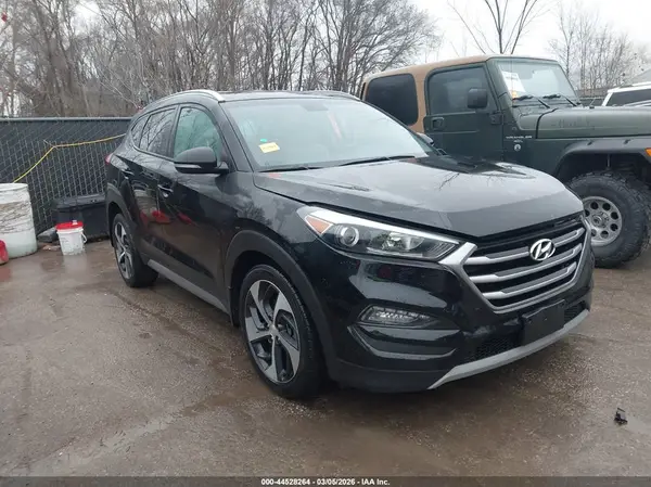 KM8J33A25HU289812 2017 HYUNDAI TUCSON - Image 1