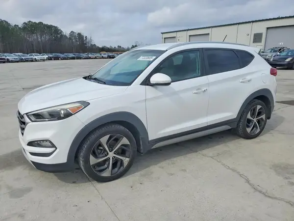 KM8J33A25HU316779 2017 HYUNDAI TUCSON - Image 1