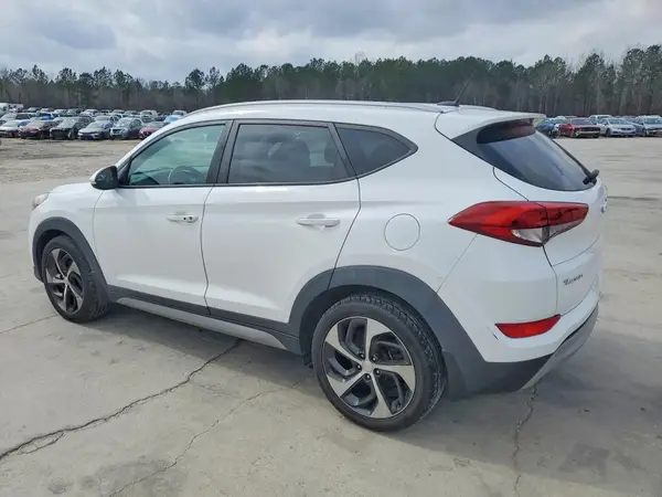 KM8J33A25HU316779 2017 HYUNDAI TUCSON - Image 2