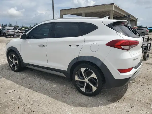 KM8J33A25HU319651 2017 HYUNDAI TUCSON - Image 2